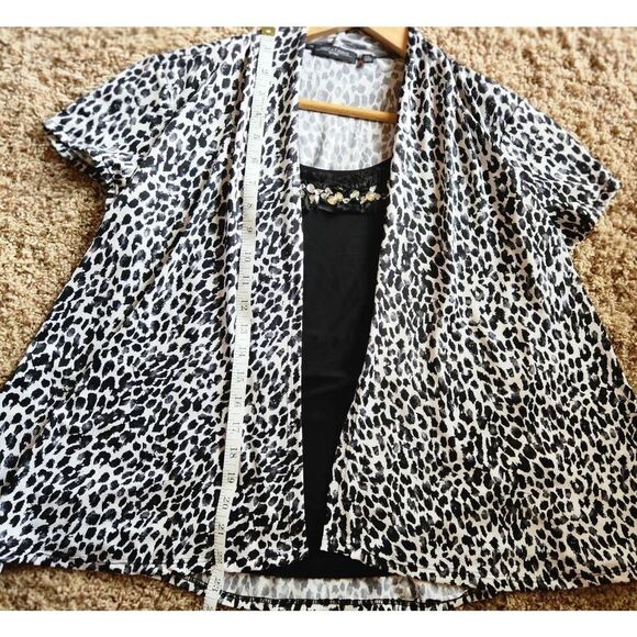 F31 Notations leopard print blouse petite - Picture 9 of 11